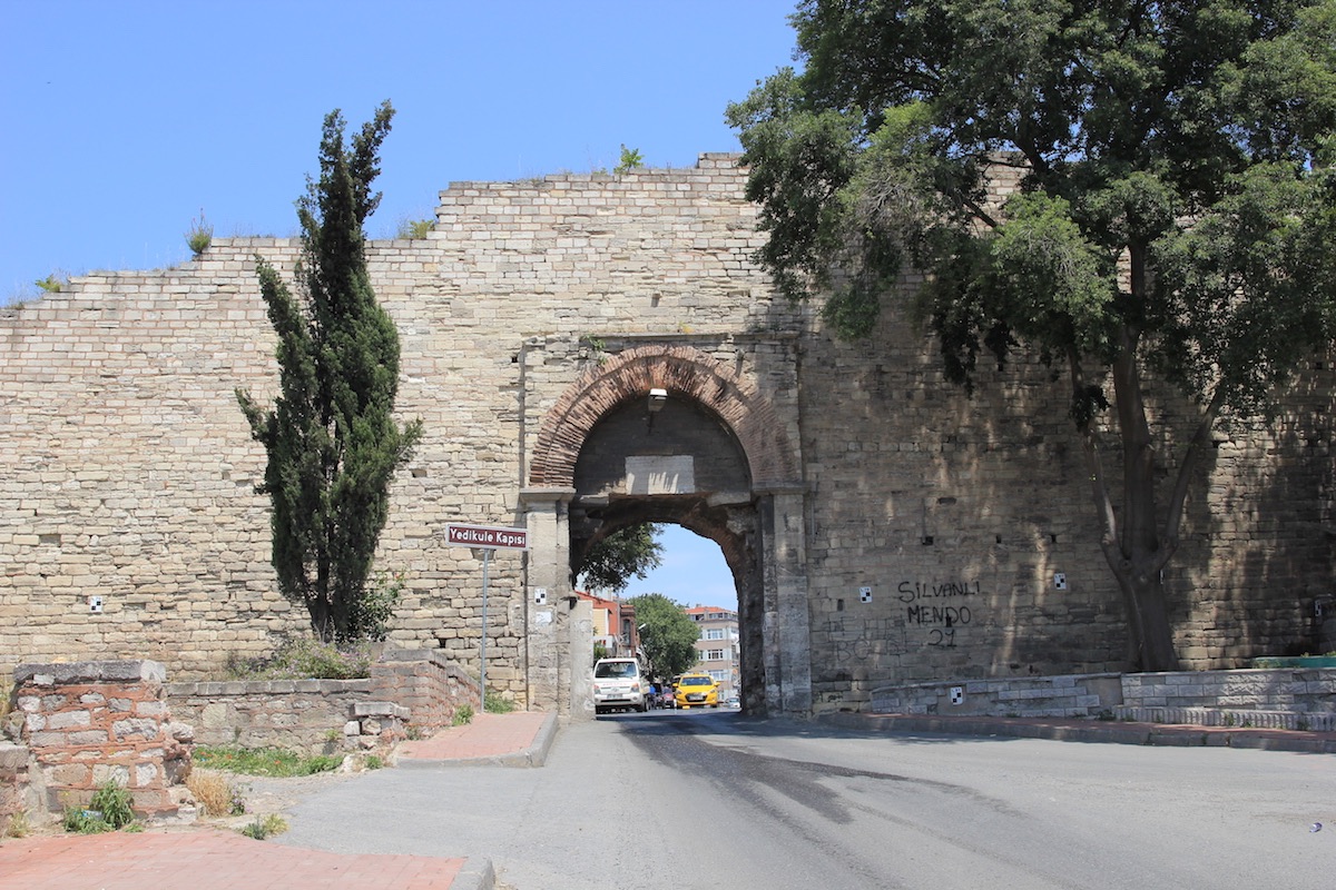 Ворота Едикуле в Стамбуле