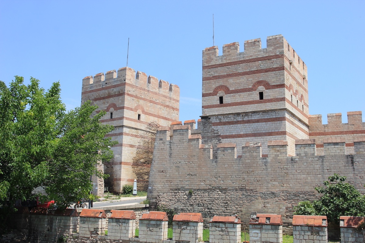 Белградские ворота Стамбула