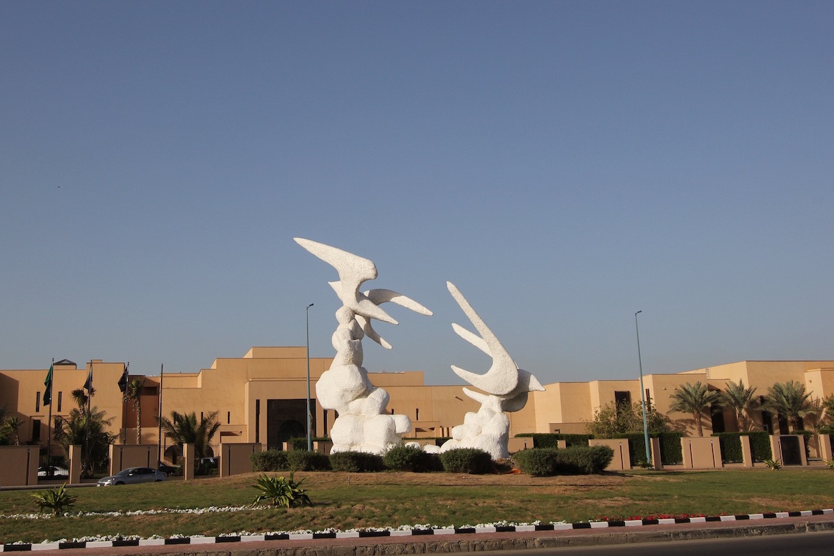 На площади перед отелем Intercontinental Jeddah