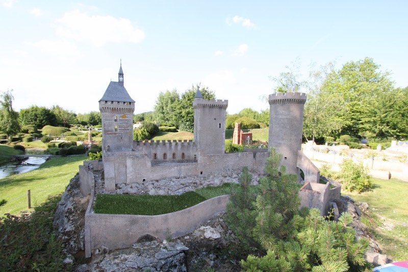 Замок Фуа в Пиренеях