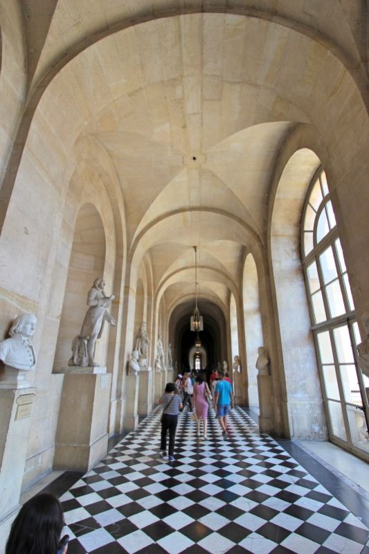 Одна из галерей Версальского дворца