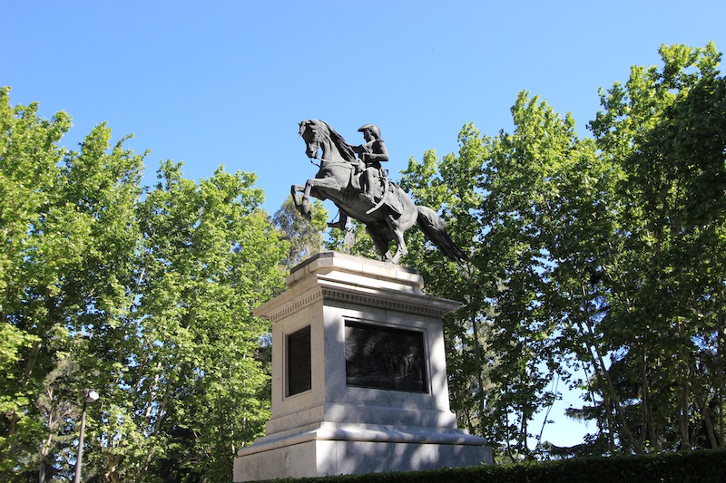 Конная статуя генерала Хосе де Сан-Мартина