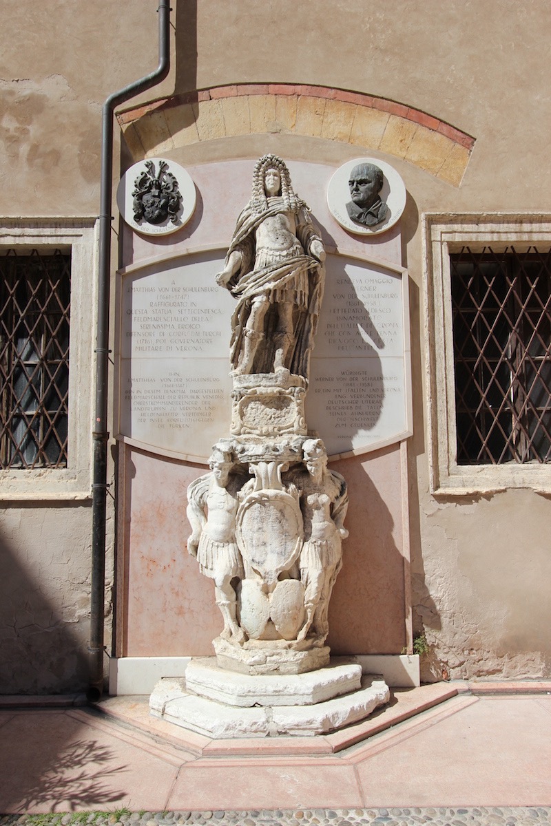 Скульптура Маттиаса фон дер Шуленбурга