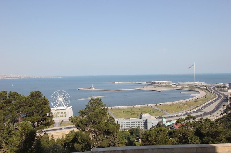 Панорама южной оконечности Бакинской бухты 