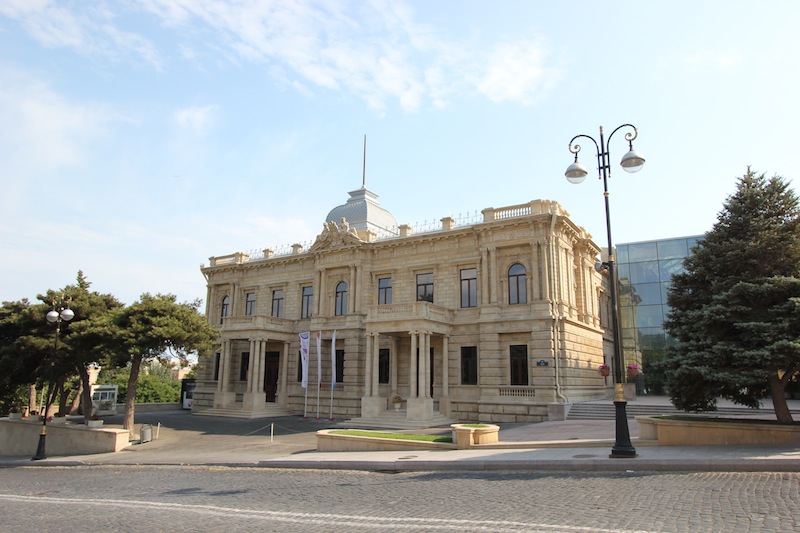 Национальный музей искусств Азербайджана
