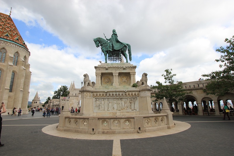 Конная статуя Иштвана Великого