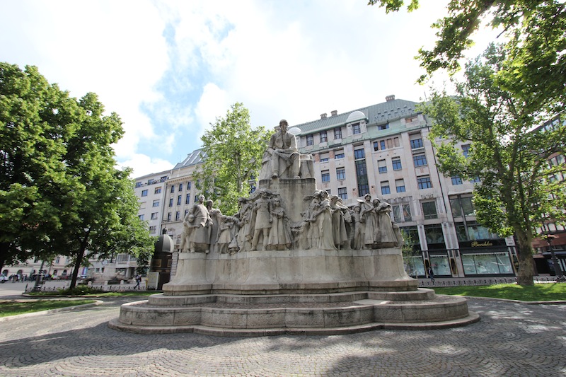 Памятник Михаю Вёрёшмарти