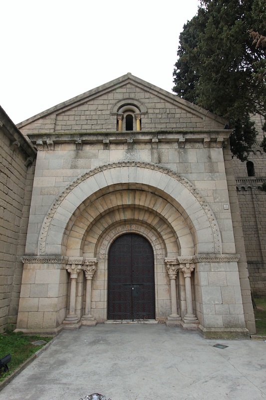 Монастырь Сан Мигель (Каталония)