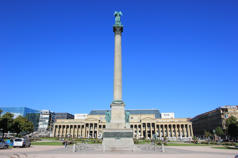 Юбилейная колонна на Дворцовой площади