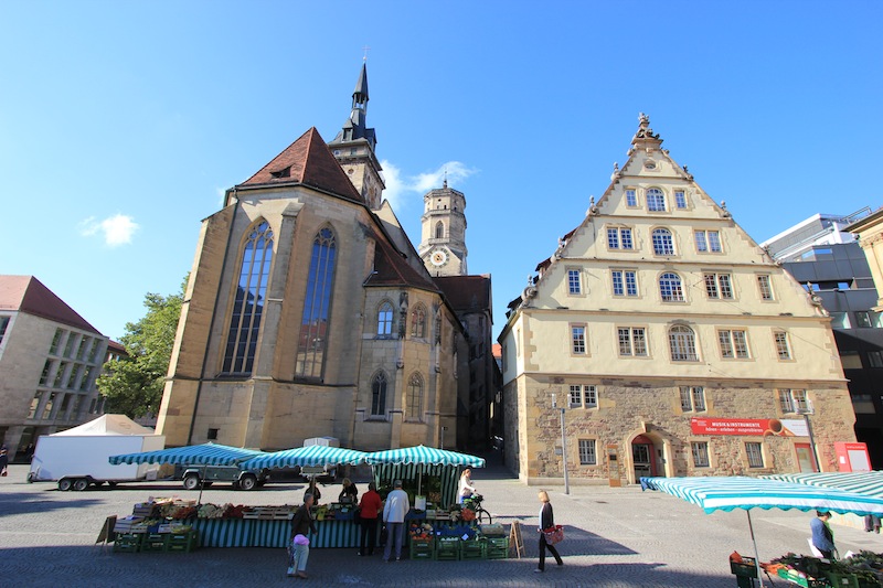 Монастырская церковь и здание Fruchtkasten