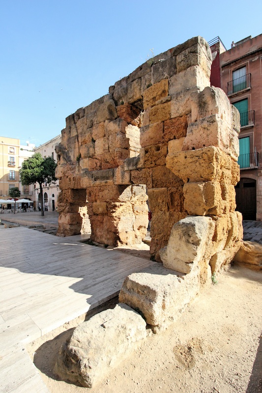 Римская стена на площади Форума