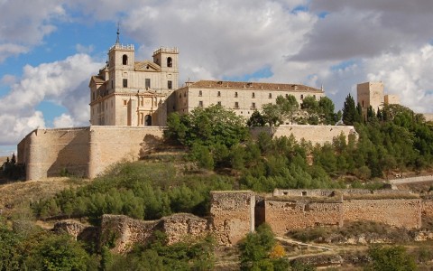 Монастырь в Уклесе