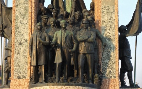 Теймур Атаев. Монумент Республика в Стамбуле